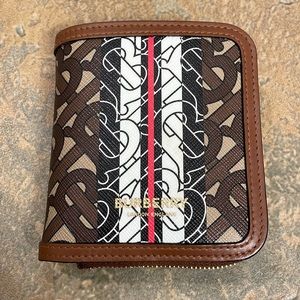 EUC Burberry wallet monogram stripe e-canvas